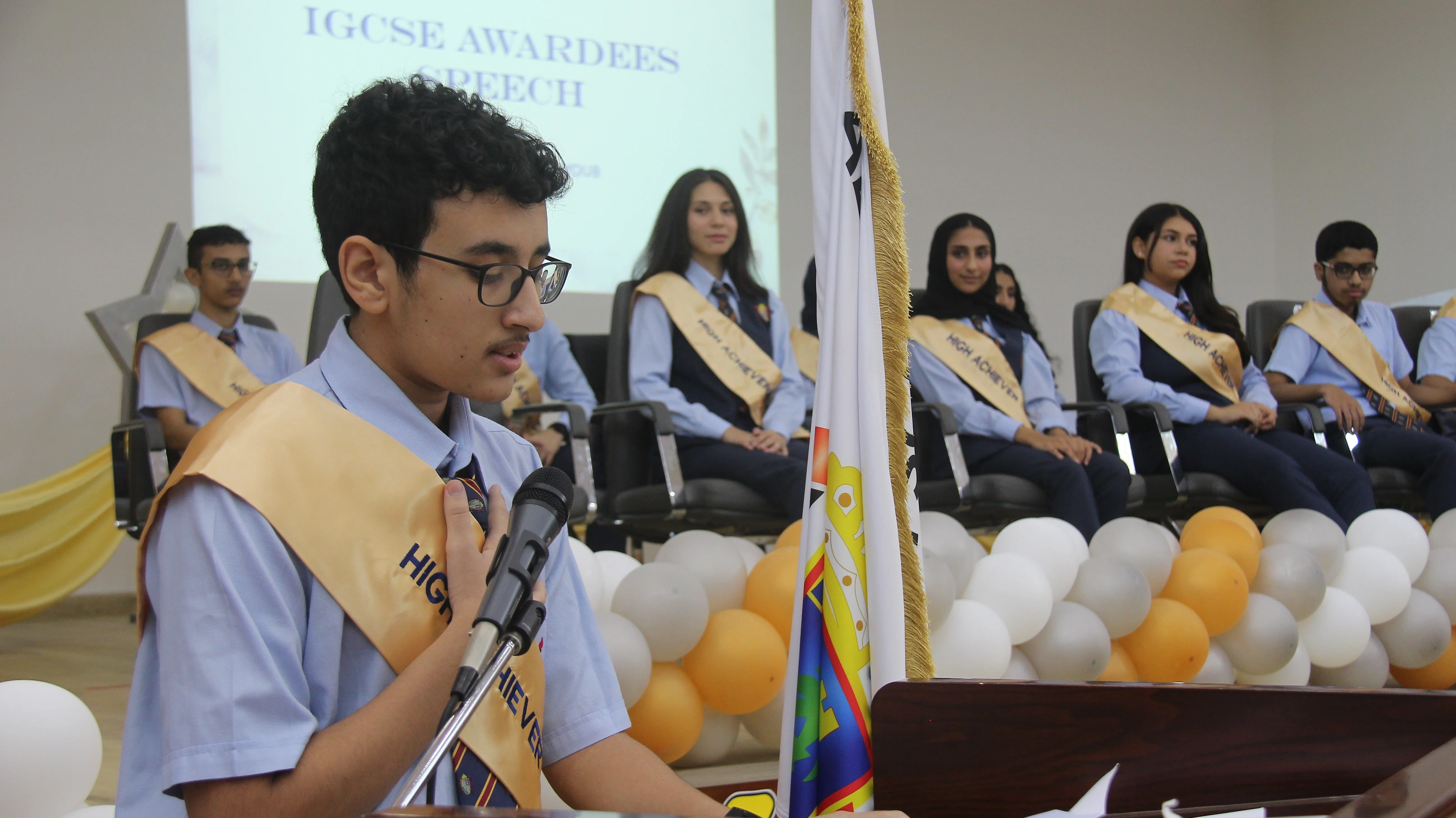 Al Wisam School students and staff